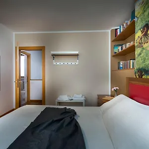 Kapselhotel Casa Nel Rustico Foresteria Lombarda, Misinto