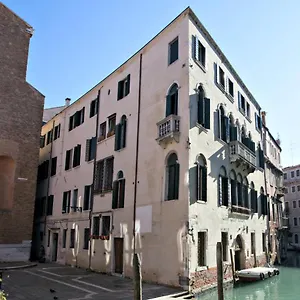 Aparthotel Ca' Foscolo Venice