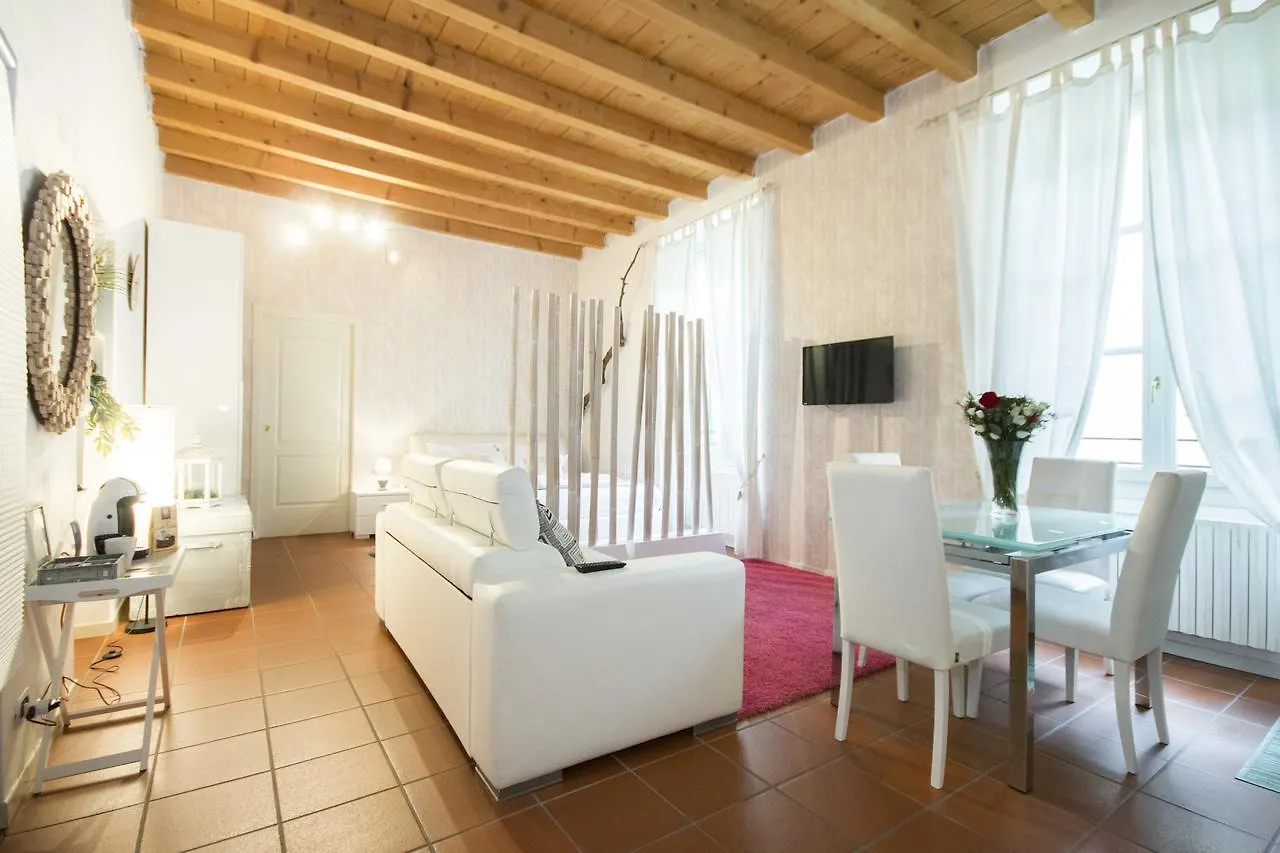 Soleluna Apartments - By Relais Di Giada Lake Como Апарт-отель