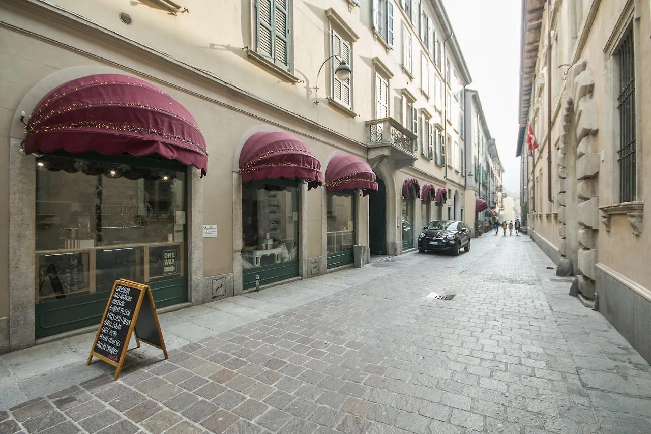 Апарт-отель Soleluna Apartments - By Relais Di Giada Lake Como