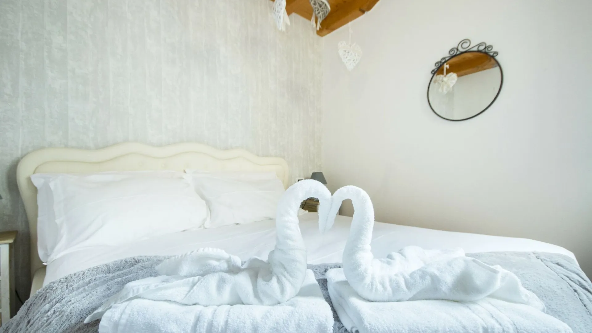 Soleluna Apartments - By Relais Di Giada Lake Como 2*,  Italy